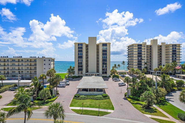 4 of 62 - 200 Beach Rd #102, Tequesta, FL