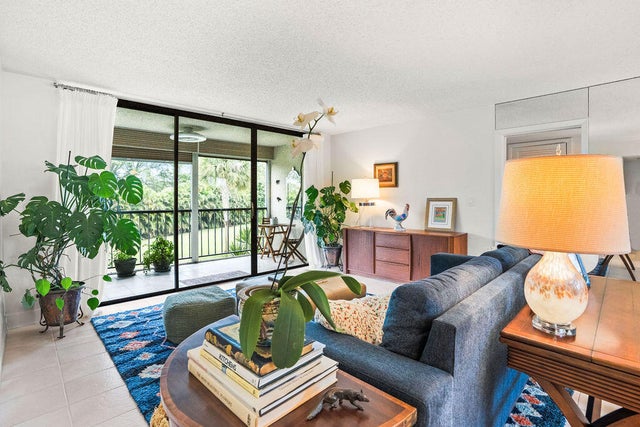 2 of 27 - 2520 Presidential Wy #203, West Palm Beach, FL
