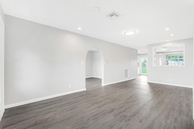 3 of 35 - 417 Sw 8th Avenue, Delray Beach, FL