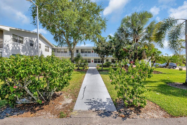 1 of 47 - 398 Sheffield Q, West Palm Beach, FL