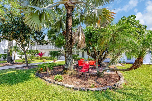 3 of 47 - 398 Sheffield Q, West Palm Beach, FL