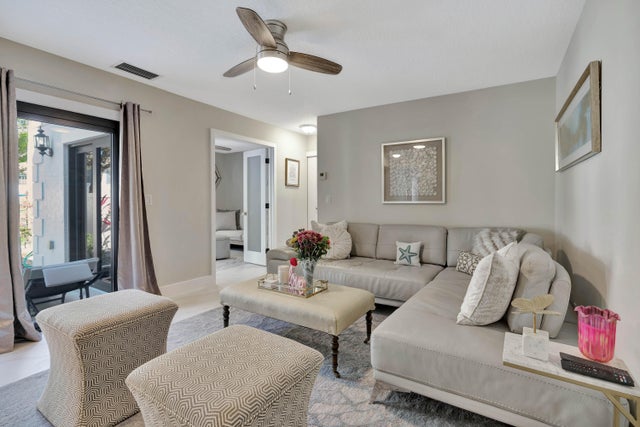 2 of 40 - 356 Prestwick Circle #3, Palm Beach Gardens, FL