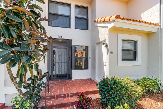 5 of 40 - 10920 Lakemore Lane #101, Boca Raton, FL