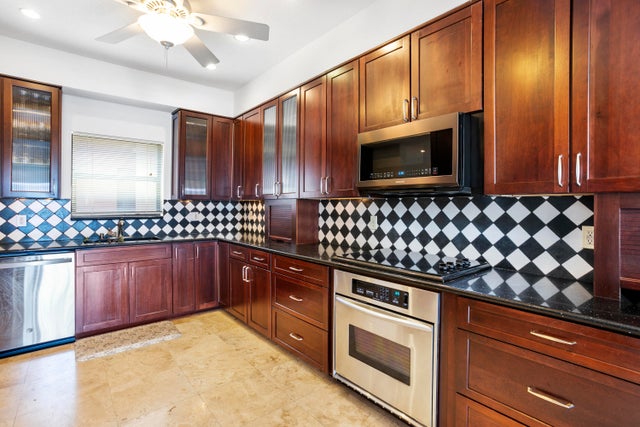 3 of 42 - 1640 Presidential Way #501, West Palm Beach, FL