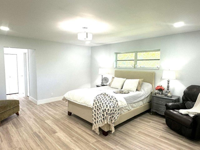 4 of 13 - 10723 Greentrail Dr S, Boynton Beach, FL