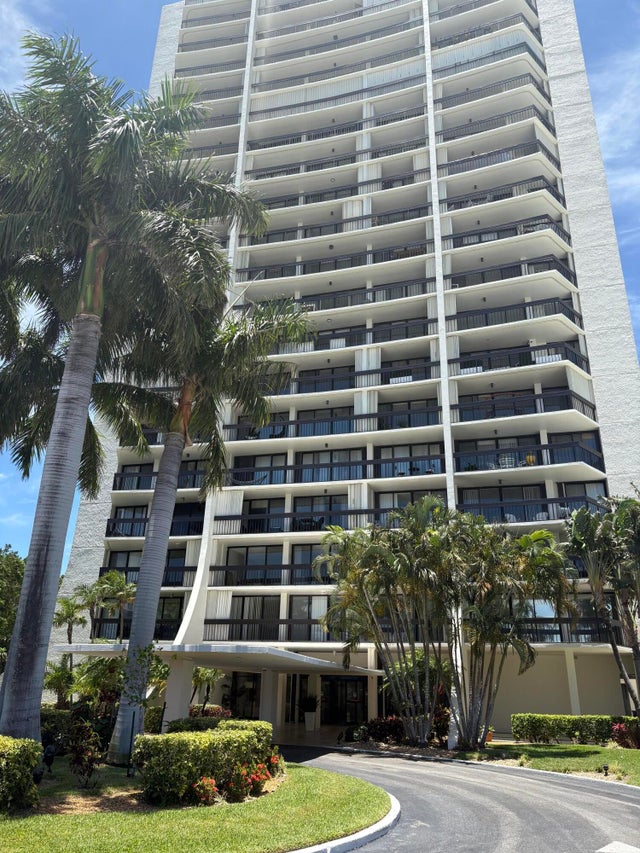 1 of 8 - 2000 Presidential Way #1102, West Palm Beach, FL