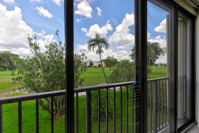 4 of 26 - 7847 Golf Cir Drive #202, Margate, FL