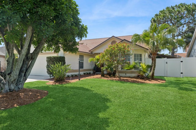 1 of 24 - 12861 Meadowbend Dr, Wellington, FL