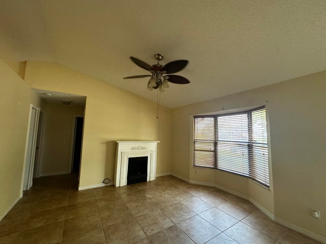 3 of 17 - 1433 Sw San Esteban Av, Port Saint Lucie, FL