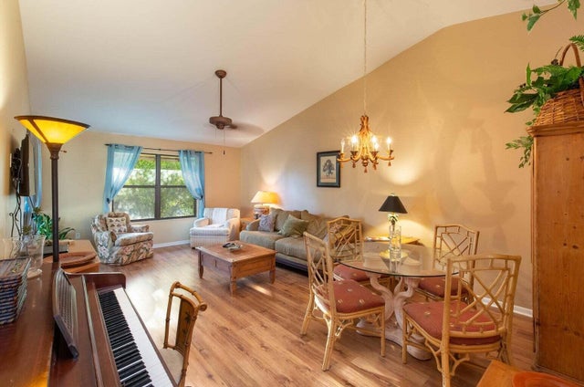 4 of 11 - 13045 Albright Ct #12, Wellington, FL