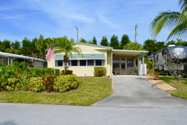 1 of 34 - 8031 Se Homestead Avenue, Hobe Sound, FL