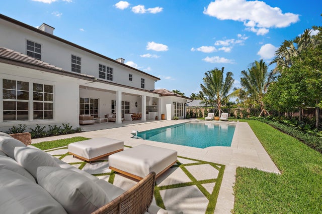 556 Greenway Drive, North Palm Beach