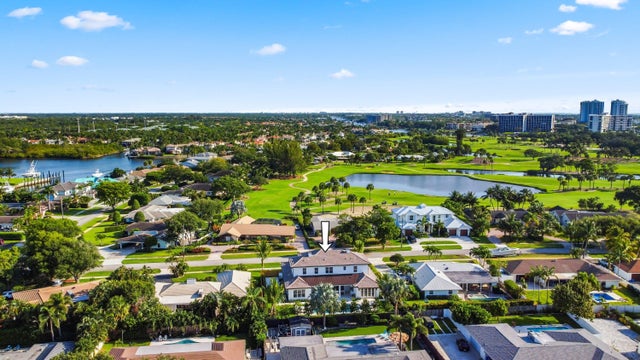 4 of 32 - 556 Greenway Drive, North Palm Beach, FL