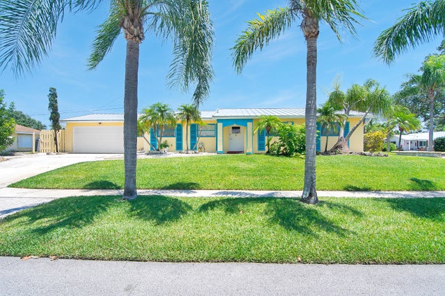 1 of 31 - 360 Saturn Avenue, Tequesta, FL