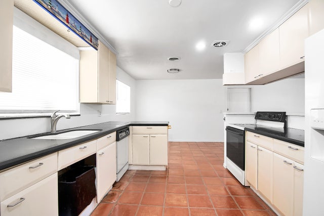5 of 31 - 360 Saturn Avenue, Tequesta, FL