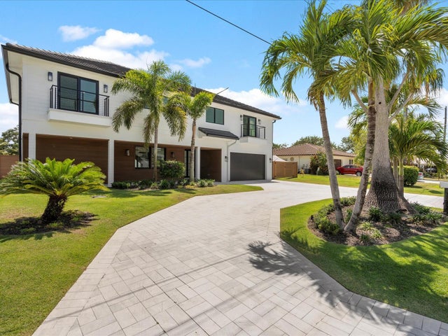 3 of 47 - 8 Leeward Cir, Tequesta, FL