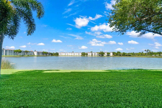 2 of 60 - 14112 Huntington Pointe Dr #401, Delray Beach, FL