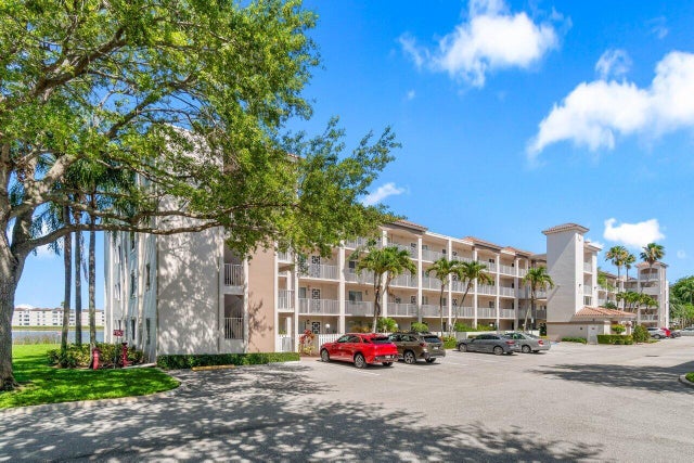 3 of 60 - 14112 Huntington Pointe Dr #401, Delray Beach, FL