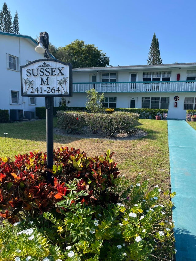 1 of 28 - 262 Sussex M, West Palm Beach, FL