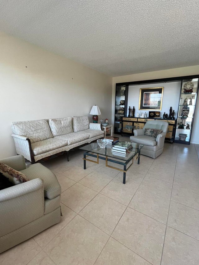 2 of 16 - 4047 Ainslie C, Boca Raton, FL