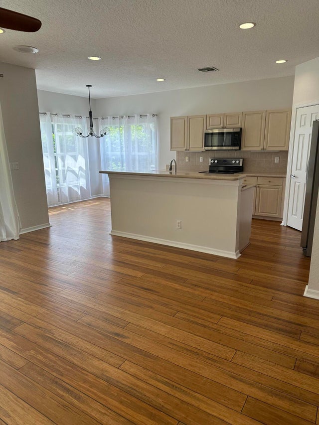4 of 9 - 207 Pennock Trace Dr, Jupiter, FL