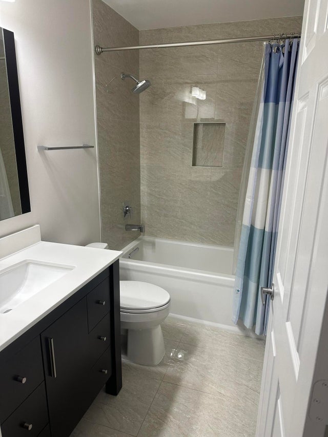 5 of 9 - 207 Pennock Trace Dr, Jupiter, FL