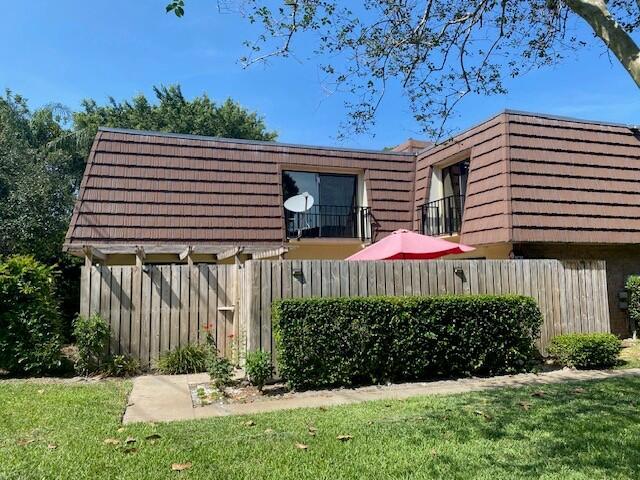 1 of 28 - 1518 15th Lane, Palm Beach Gardens, FL