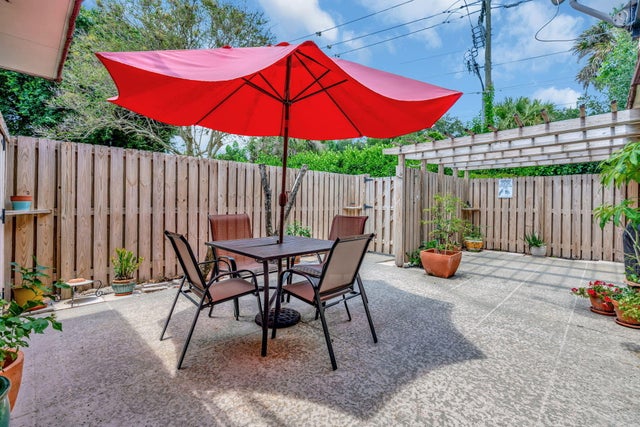 3 of 28 - 1518 15th Lane, Palm Beach Gardens, FL