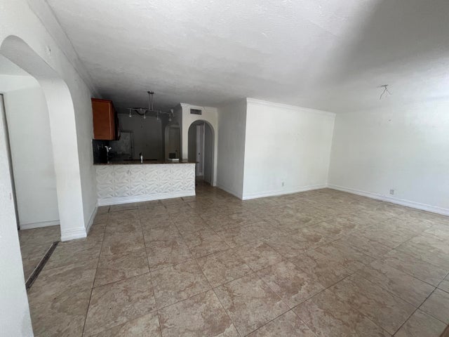 2 of 15 - 711 Fernwood Drive, West Palm Beach, FL