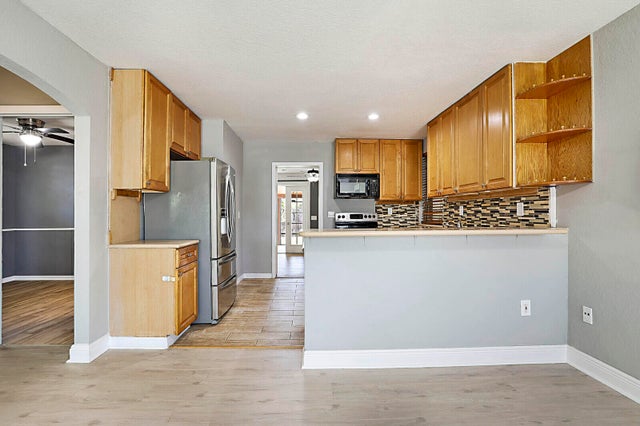 5 of 34 - 4919 Carver Street, Lake Worth, FL