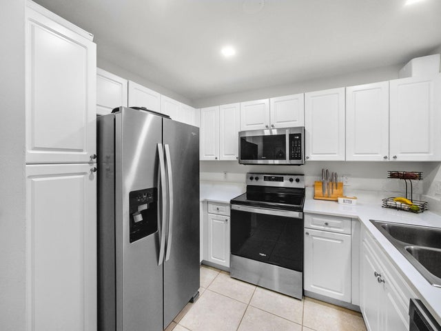 4 of 17 - 4167 Crystal Lake Drive, Deerfield Beach, FL