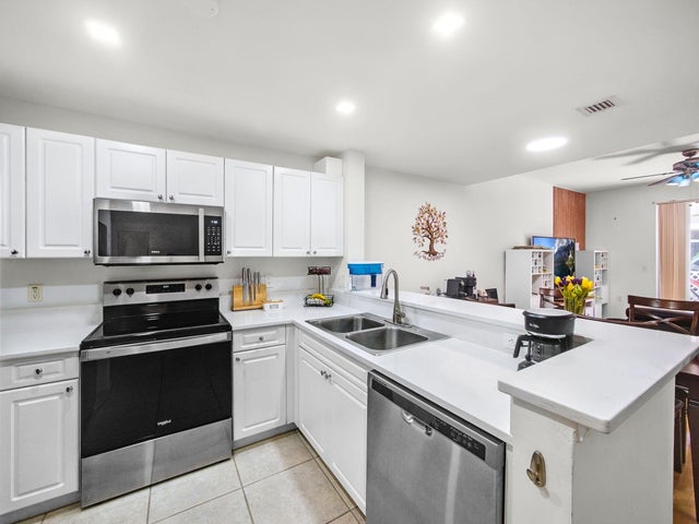 5 of 17 - 4167 Crystal Lake Drive, Deerfield Beach, FL