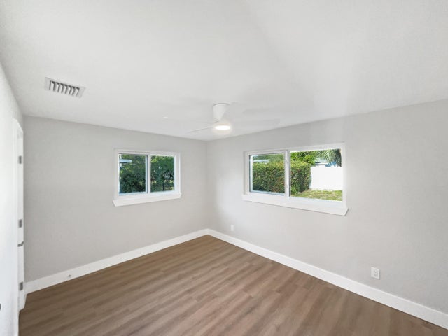 5 of 32 - 417 Philadelphia Dr, Jupiter, FL
