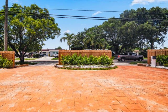3 of 29 - 3574 Riverland Road, Fort Lauderdale, FL