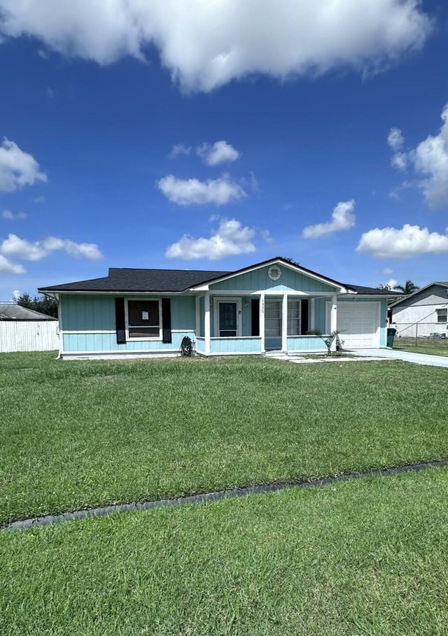 2 of 23 - 1920 Sw Taurus Lane, Port Saint Lucie, FL