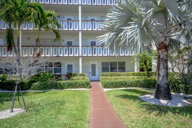 1 of 28 - 134 Southampton #b, West Palm Beach, FL