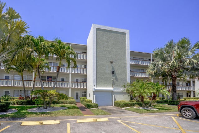 2 of 28 - 134 Southampton #b, West Palm Beach, FL