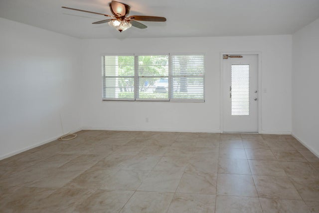 3 of 28 - 134 Southampton #b, West Palm Beach, FL