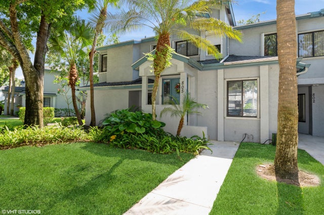 2 of 35 - 805 Harbour Pointe Way, Greenacres, FL