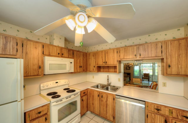 4 of 28 - 545 Covered Bridge Boulevard #b, Lake Worth, FL