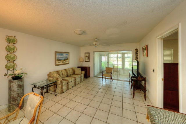 5 of 28 - 545 Covered Bridge Boulevard #b, Lake Worth, FL