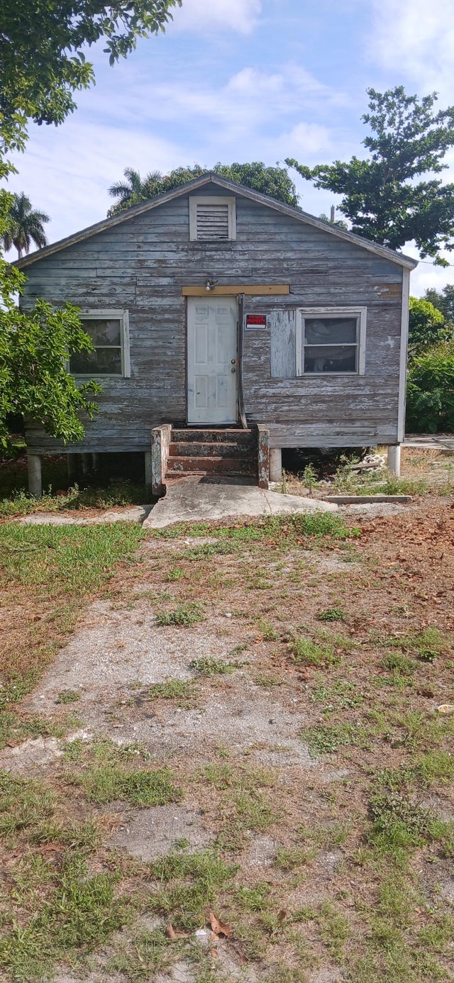 1 of 7 - 1709 Nw Avenue G Avenue, Belle Glade, FL