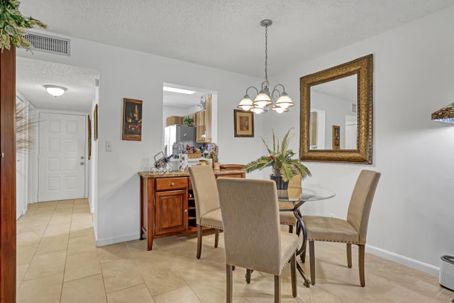 4 of 49 - 6865 Huntington Lane #208, Delray Beach, FL