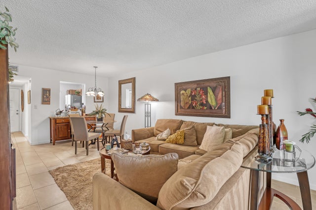 5 of 49 - 6865 Huntington Lane #208, Delray Beach, FL