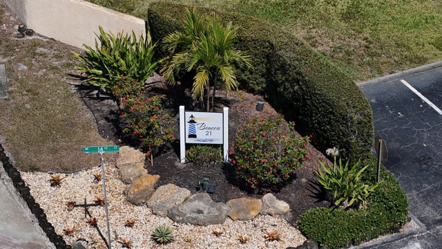 1 of 22 - 1560 Ne 12th Ter #d9, Jensen Beach, FL