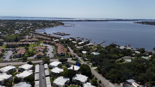 2 of 22 - 1560 Ne 12th Ter #d9, Jensen Beach, FL