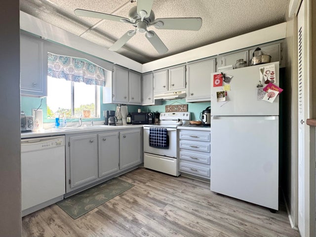 5 of 22 - 1560 Ne 12th Ter #d9, Jensen Beach, FL