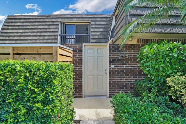 2 of 26 - 707 7th Ter, Palm Beach Gardens, FL