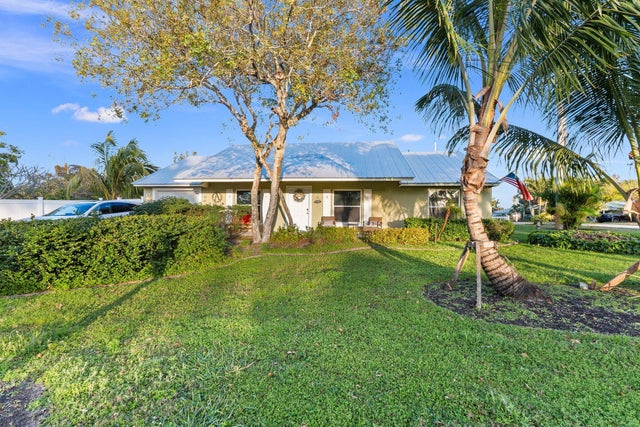 3 of 46 - 2070 Ne Arch St, Jensen Beach, FL