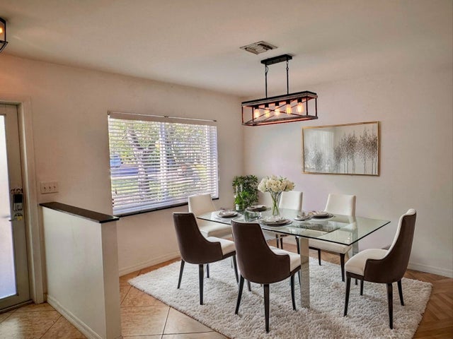 3 of 30 - 106 Ne 13th Av, Pompano Beach, FL